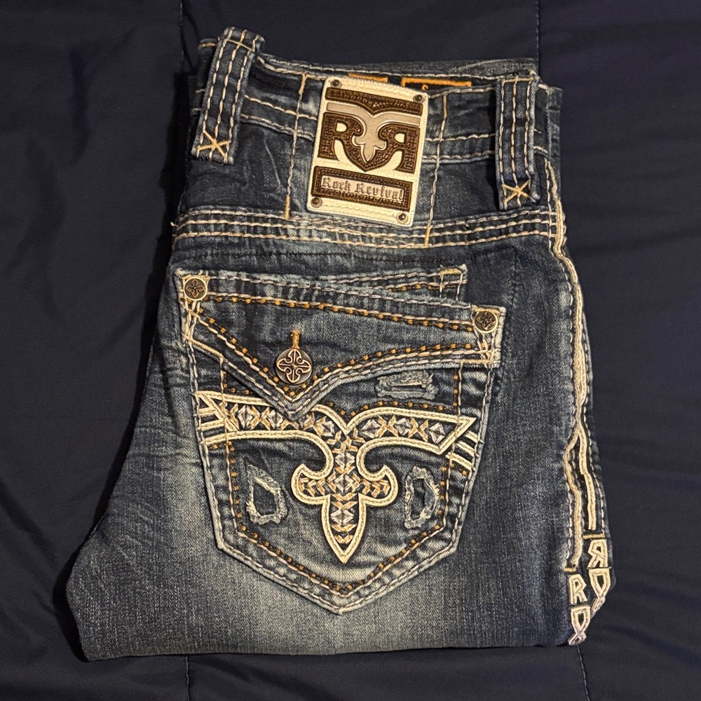 Rock Revival Men’s Indigo Embroidered Straight Jeans